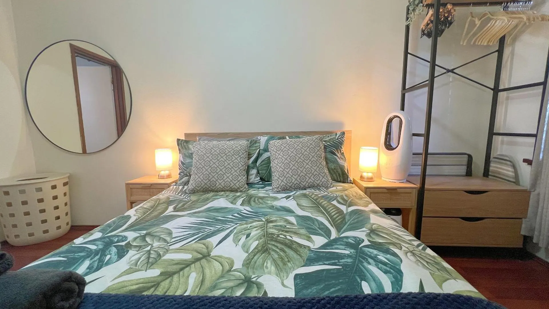 Cosy & Private, Walk To East Vic Park Lejlighed Perth Australien